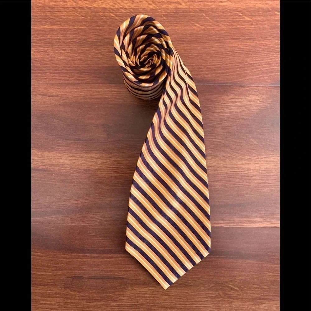 🍁SALE🍁NAUTICA Orange 100% Silk Striped Necktie